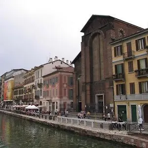  Appartamento With Wonderful Navigli District View Italia
